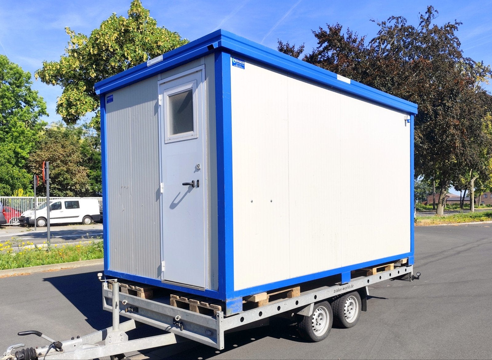 geïsoleerde bureelcontainer / werfkeet met sanitair, Ophalen