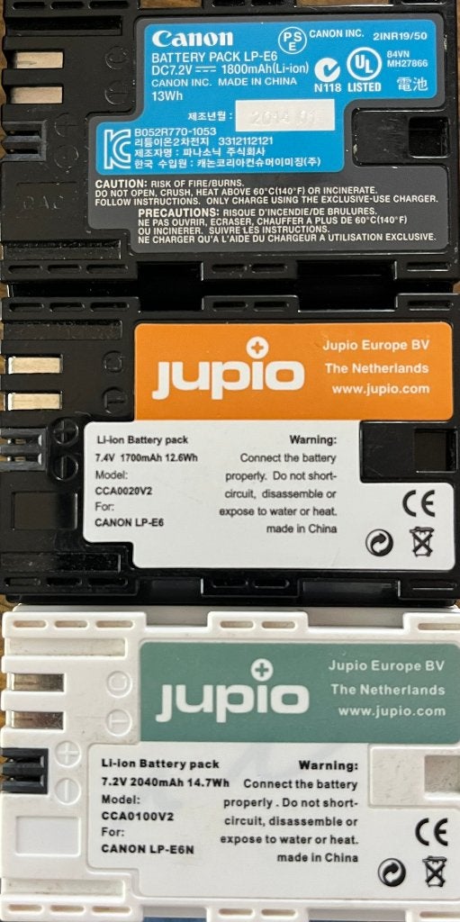 Lader + 3 batterijen voor Canon EOS 70D, Audio, Tv en Foto, Fotografie | Accu's en Batterijen, Gebruikt, Canon, Canon, Ophalen of Verzenden