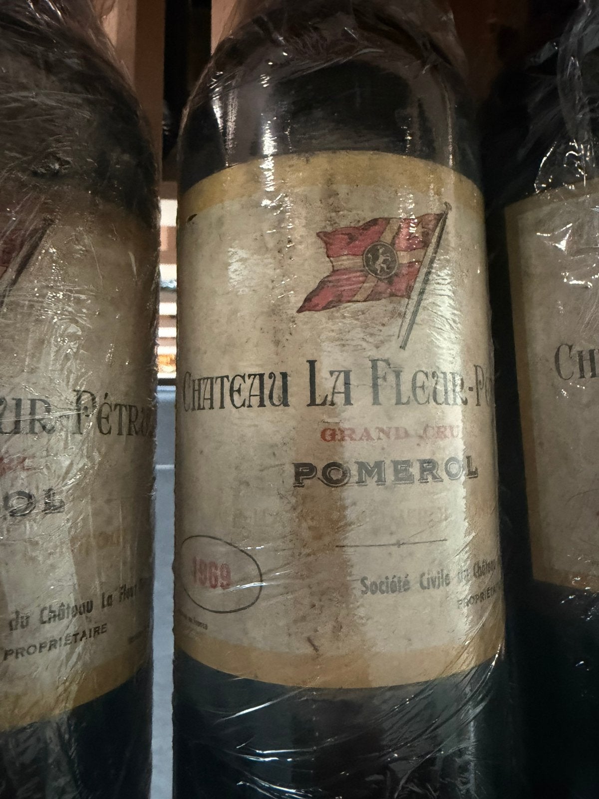 Chateau La Fleur Petrus 1969, Collections, Vins, Comme neuf, Enlèvement