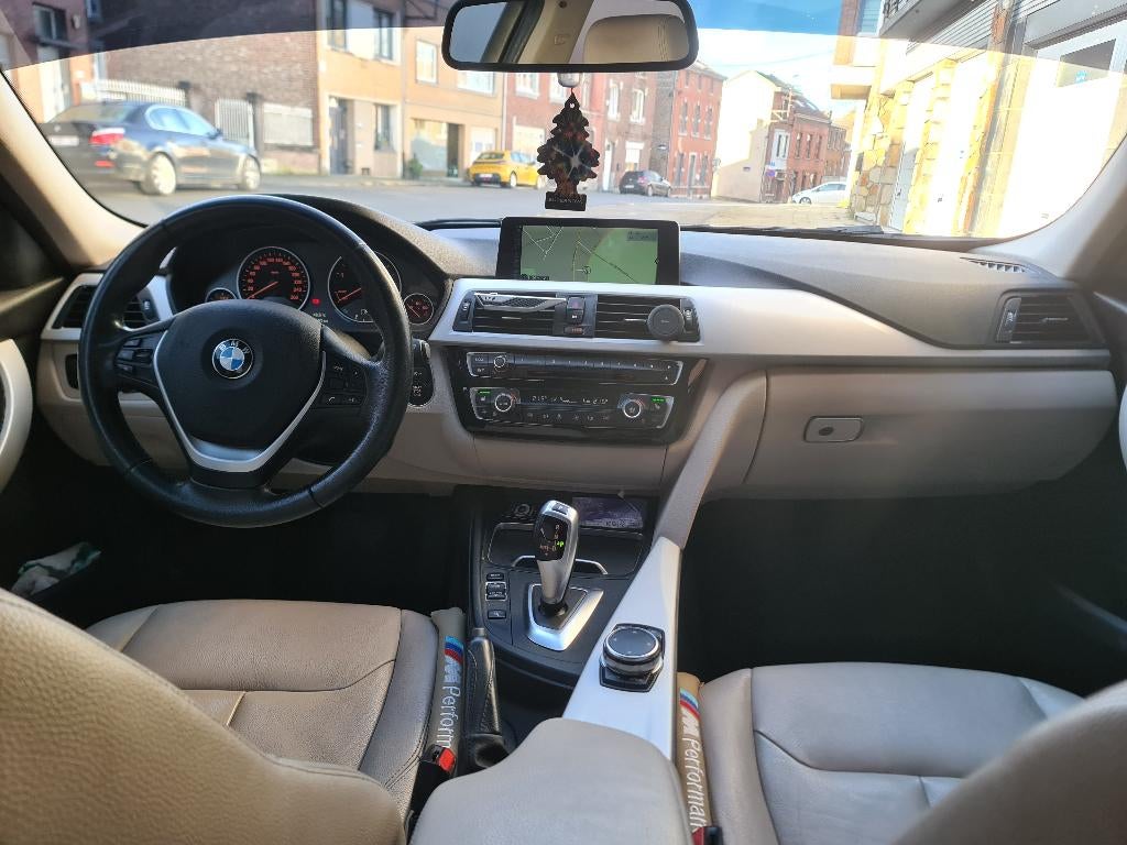 Bmw 316d F31 boite automatique 2016 etat neuf., Autos, Cuir, Détection des panneaux routiers, 109 g/km, 5 portes