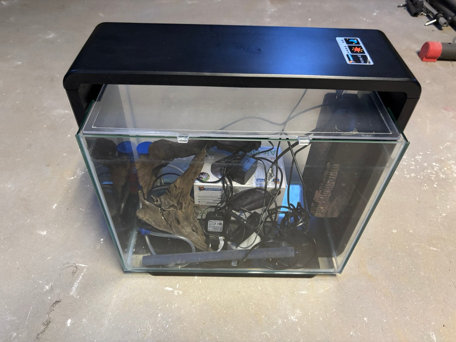 Superfish Home 40 compleet aquarium inclusief accessoires, Dieren en Toebehoren, Vissen | Aquaria en Toebehoren, Zo goed als nieuw