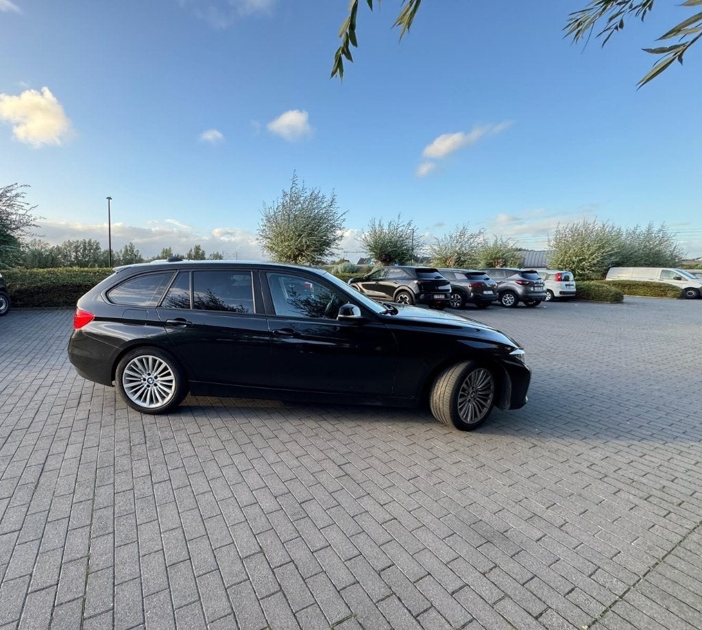 BMW 318d 2014, Auto's, BMW, Euro 5, Stof, Zwart, Zwart