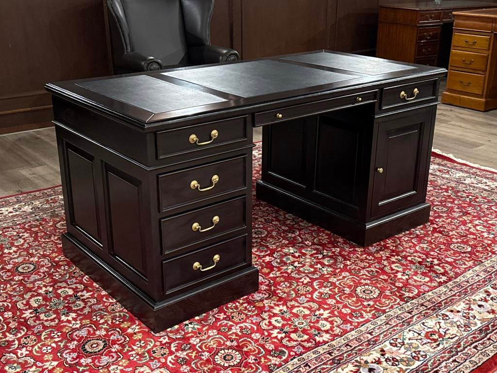 Klassiek Engels bureau #631, Huis en Inrichting, Ophalen of Verzenden, Zo goed als nieuw