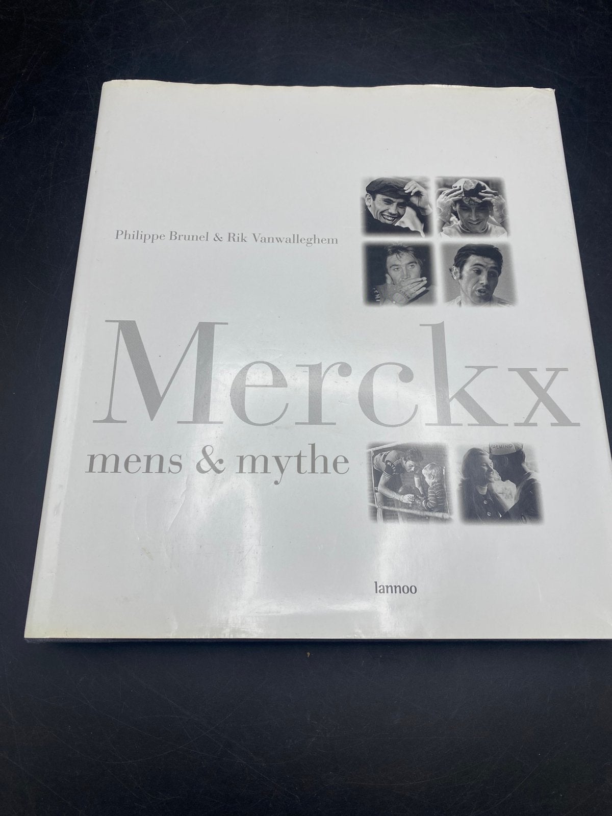 Eddy Merckx (Mens & Mythe) met ORIGINELE HANDTEKENING, Enlèvement ou Envoi, Comme neuf