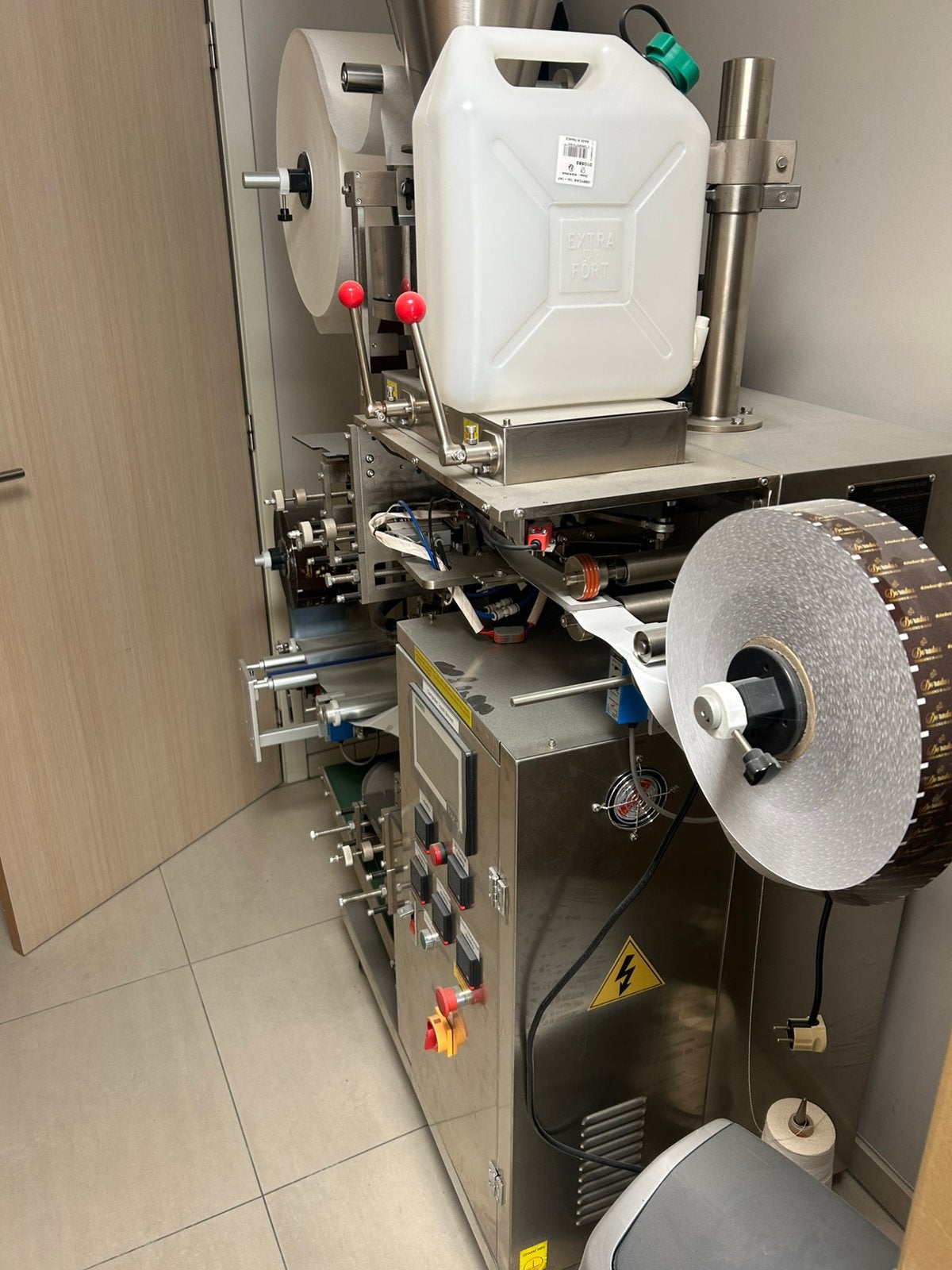 Automatische theezakjesmachine / koffieverpakkingsmachine, Zakelijke goederen, Ophalen
