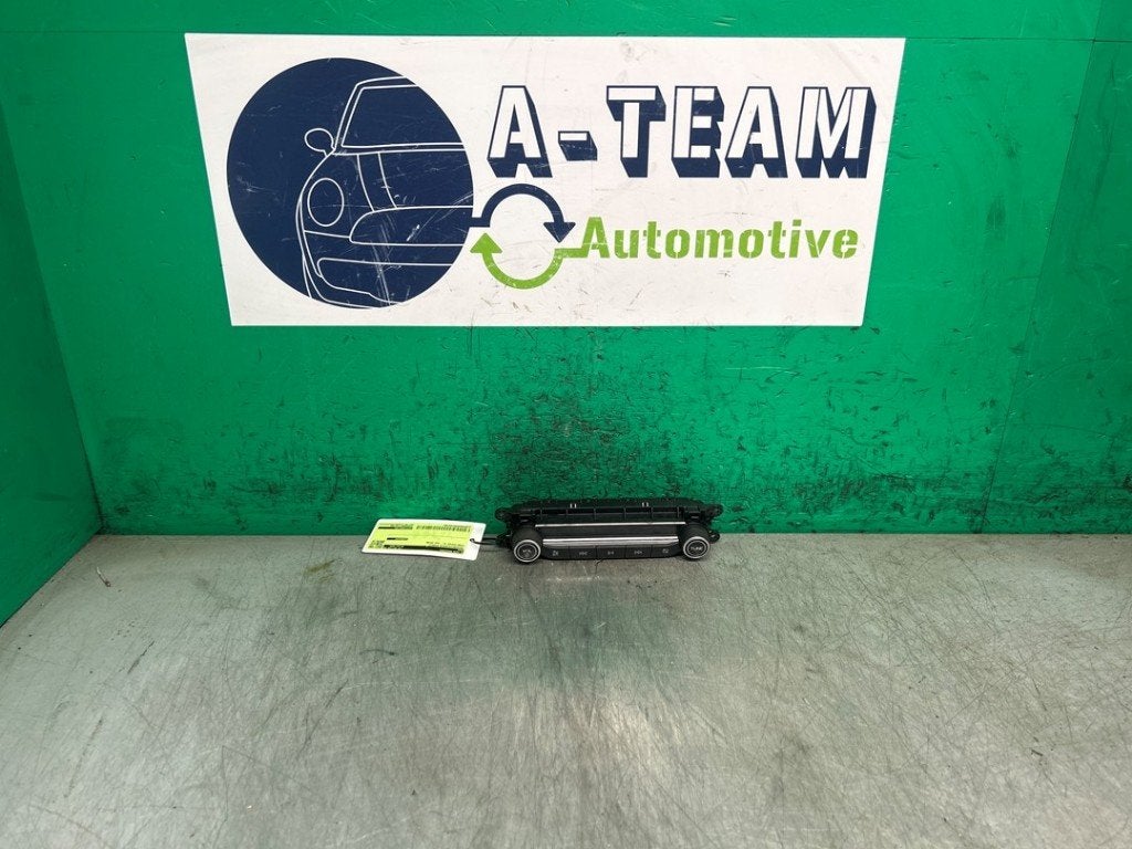 PANNEAU DE COMMANDE RADIO Focus 4 Wagon (|JX7T18K811AC|), Henry-Ford-Straße  1
50735  Köln, DE, Ford-Werke GmbH, Kunden@ford.com