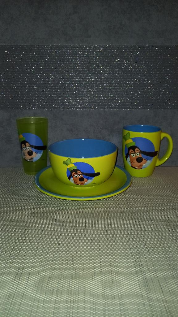Goofy ontbijtset, Huis en Inrichting, Keuken | Servies, Ophalen of Verzenden, Zo goed als nieuw, Aardewerk, Kop(pen) en/of Schotel(s)