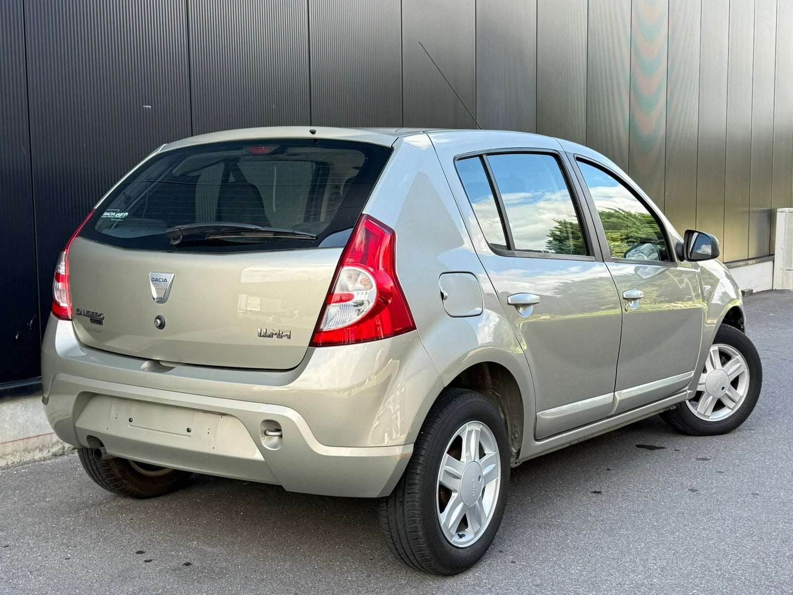 Dacia Sandero 1.4 Benzine – 2010 – Slechts 44.000 km !!, Auto's, Voorwielaandrijving, Euro 5, Stof, 4 cilinders