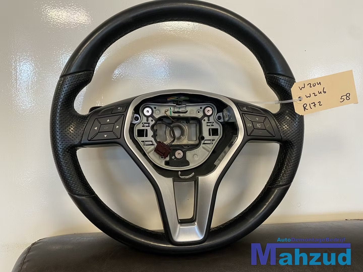 MERCEDES W204 R172 W246 Sportstuur stuurwiel met flipper, Gebruikt, Mercedes-Benz AG, Mercedes-Benz, Mercedesstrasse 120
70372  Stuttgart, DE