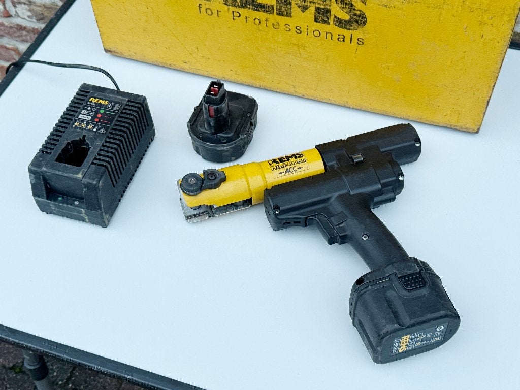 REMS Mini-Press Perstang + 2x Batterij & Oplader, Bricolage & Construction, Enlèvement, Comme neuf