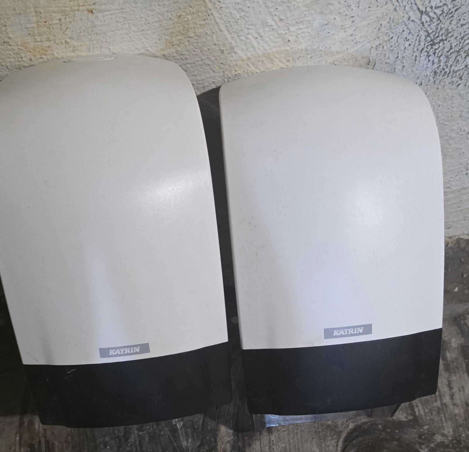 KATRIN & KIMBERLY-CLARK PROFESSIONELE DISPENSERS TE KOOPWege, Zakelijke goederen, Ophalen