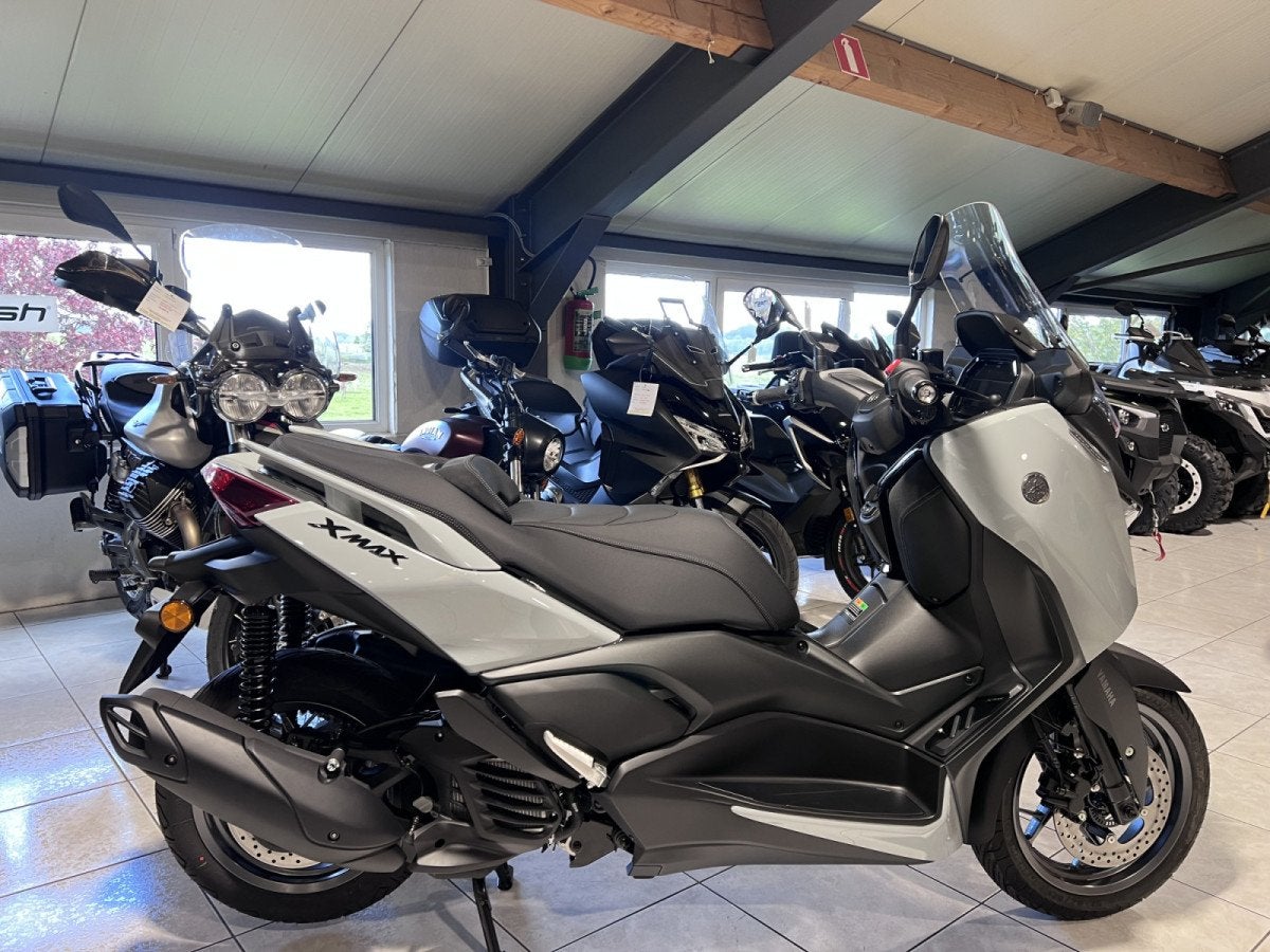 Yamaha X-Max 125 TECH MAX +, Motoren, Motoren | Yamaha, Scooter, 300 cc, Bedrijf, 12 t/m 35 kW