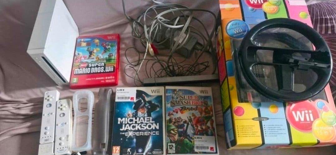 Wii + games en 15 accessoires, Games en Spelcomputers, Ophalen, Gebruikt, Met 2 controllers, Met games