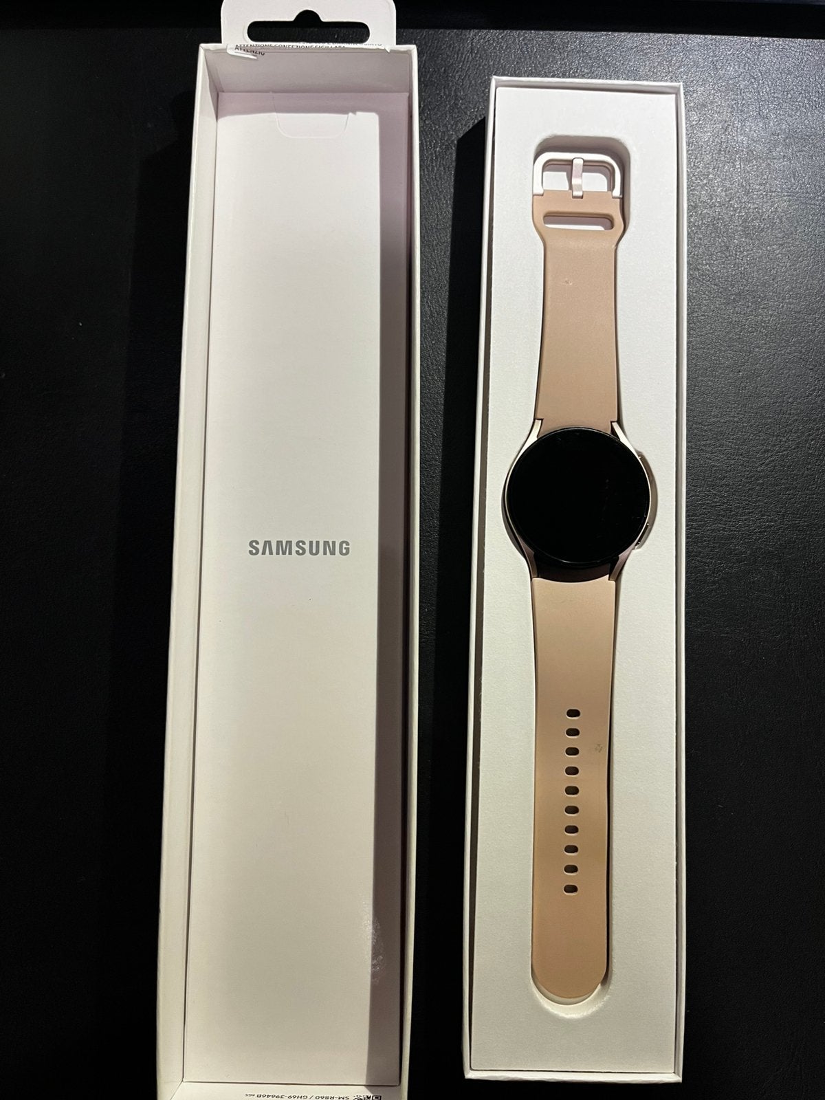 Galaxy Watch 4 40 mm goud, Handtassen en Accessoires, Smartwatches, Gebruikt, Android, Roze, Conditie, Waterdicht, Ophalen
