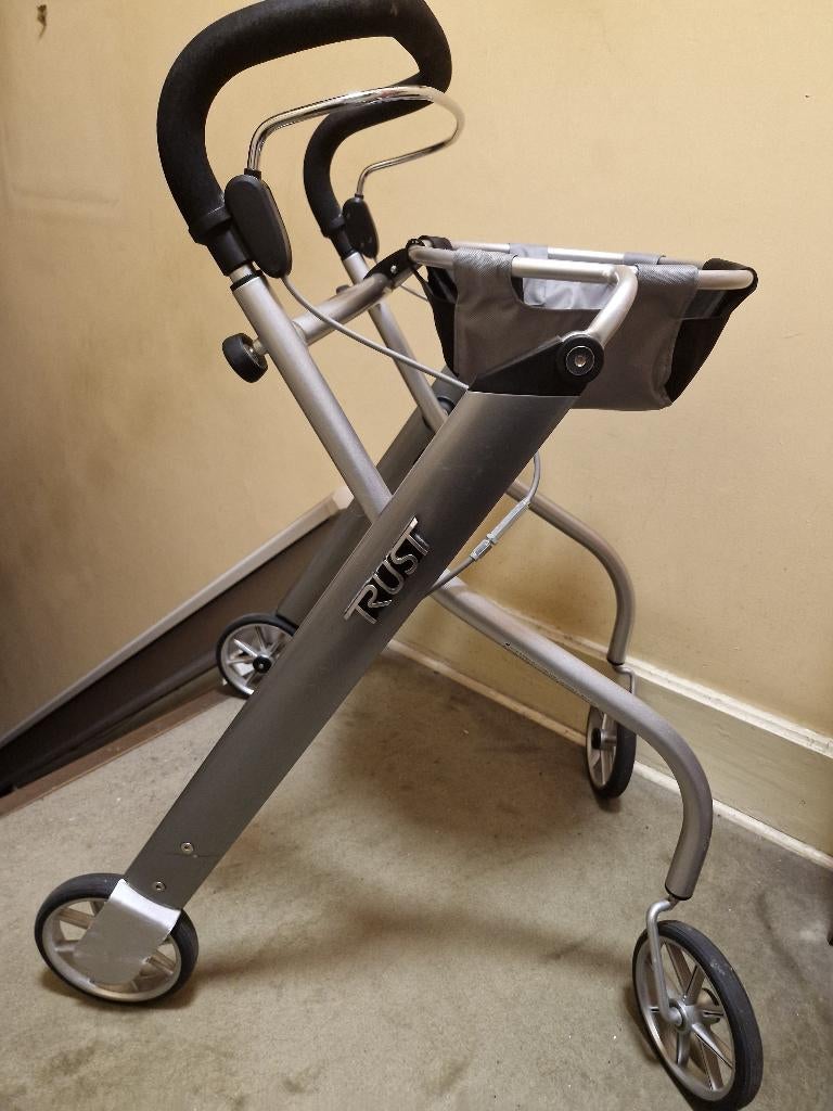 Rollator Trust care Let's Go indoor, Ophalen, Opvouwbaar, Gebruikt