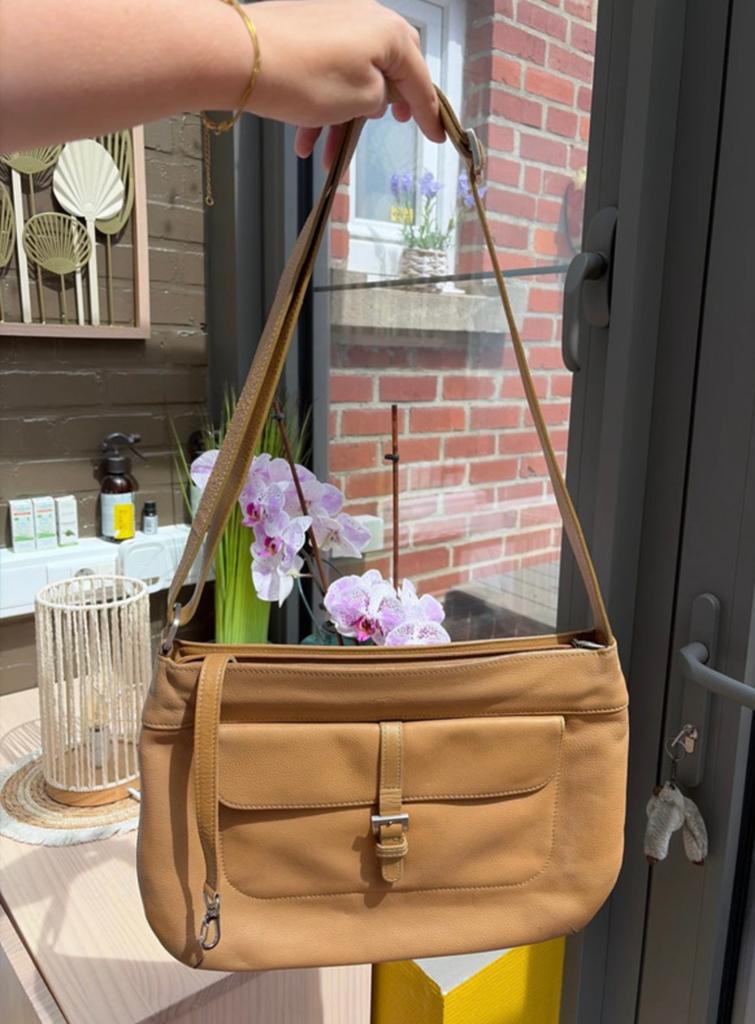 Sac bandoulière Longchamp en cuir grainé camel années 80, Handtassen en Accessoires, Tassen | Schoudertassen, Overige merken, Gebruikt