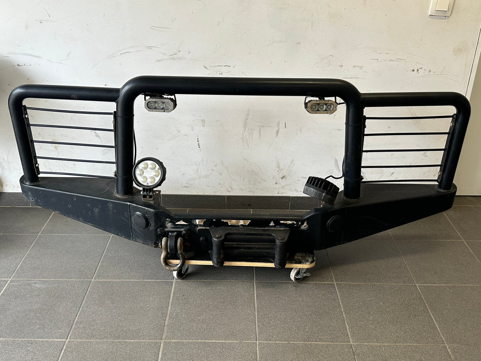 Defender td4 winch bumper, Ophalen, Gebruikt, Land Rover