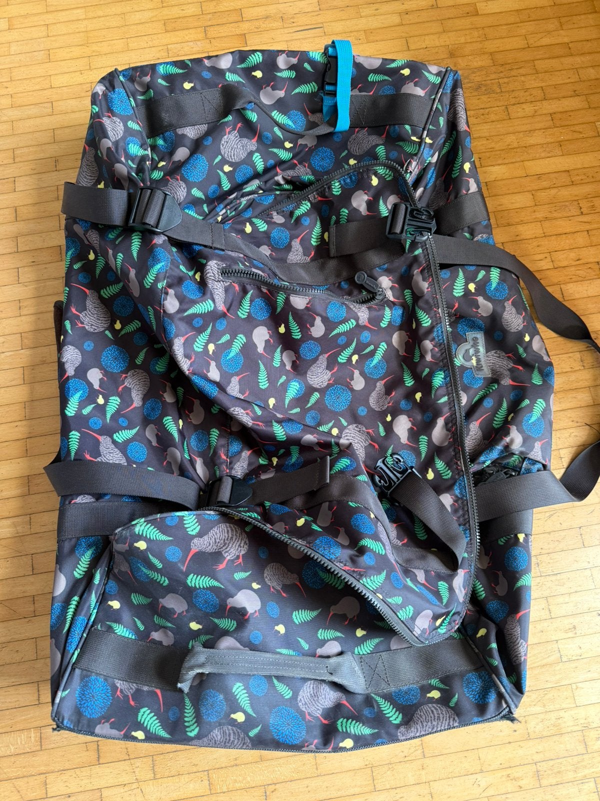 Grand sac de voyage en bon état, marque Kiwiwho., 30 cm ou plus, 60 à 80 cm, 35 à 55 cm, Poignée extensible