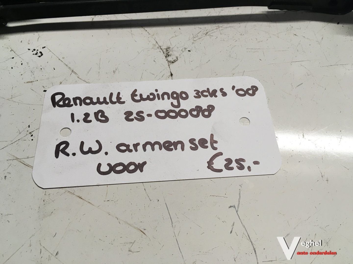 Renault Twingo 1.2 B 3drs 2008 2500088   Ruitenwisserarmen s, -, Utilisé, -, -