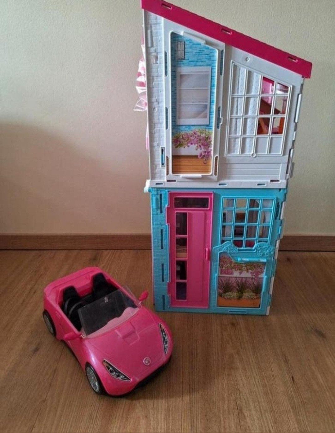 Barbie Malibuhuis en/of Foodtruck, Ophalen, Zo goed als nieuw, Accessoires