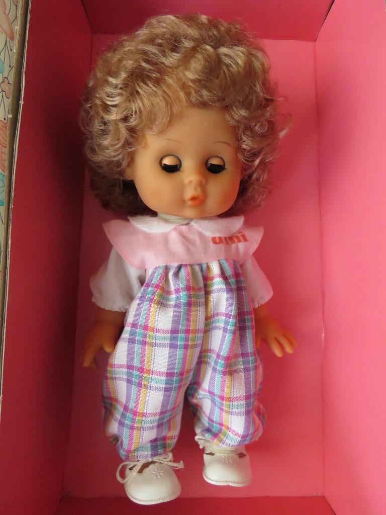 vintage superbe poupée Unica Dini en boite made in Belgium, Enlèvement ou Envoi, Neuf, Poupée
