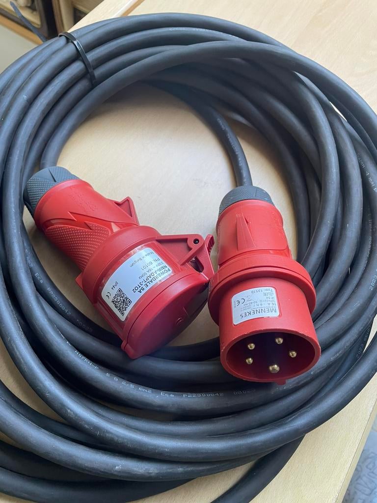 Mennekes 16A - 15 meter - 5x2,5 3P+N verlengkabel, Ophalen of Verzenden, Zo goed als nieuw