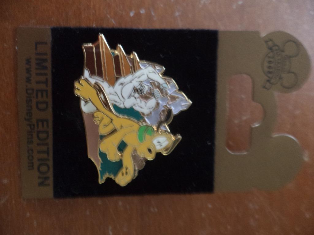 membre. pin's édition DISNEYLAND Paris, Collections, Enlèvement ou Envoi, Dingo ou Pluto, Neuf, Autres types