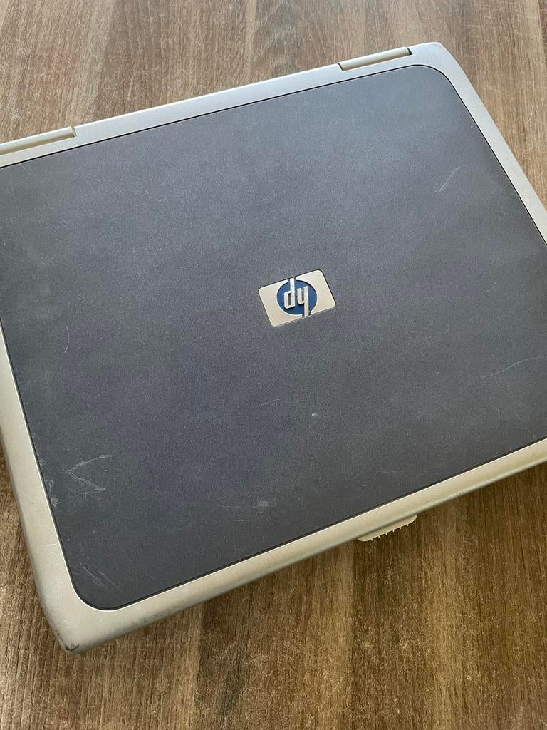 HP ancien pas de chargeur, Comme neuf