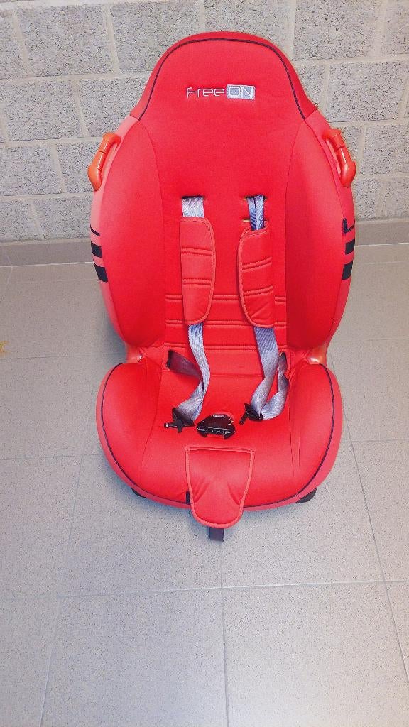 siège auto pour enfant rouge de la marque FREE ON, Enfants & Bébés, Autres marques, Ceinture de sécurité, Comme neuf, Enlèvement