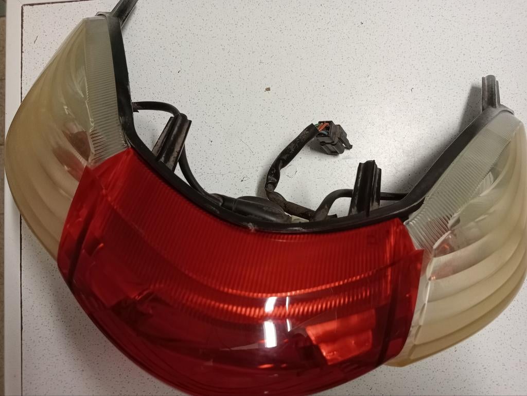 Diverse onderdelen voor scooter HONDA PS 125 jaar 2010, Fietsen en Brommers, Ophalen of Verzenden, Gebruikt, Zadel, Honda