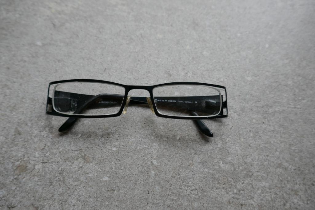 RX Design, monture de lunettes noire, look moderne pour les, Bijoux, Sacs & Beauté, Autres marques, Enlèvement ou Envoi, Utilisé