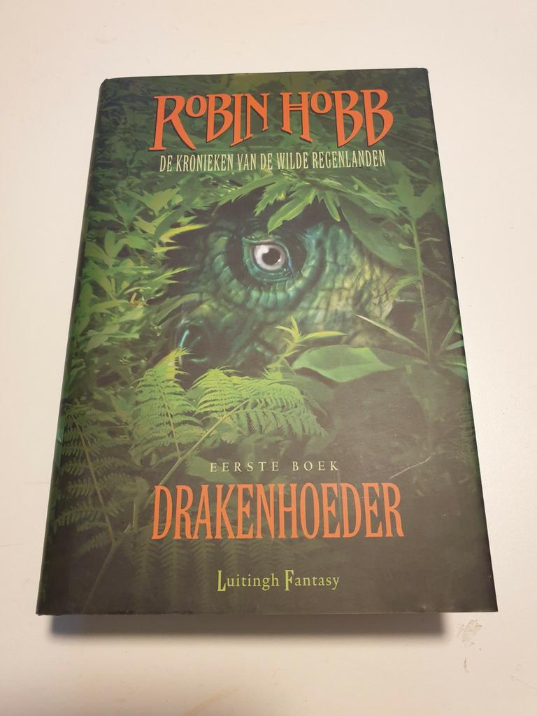Robin Hobb - Drakenhoeder EERSTE BOEK HC versie 2009 1e druk, Ophalen of Verzenden, Zo goed als nieuw, Robin Hobb