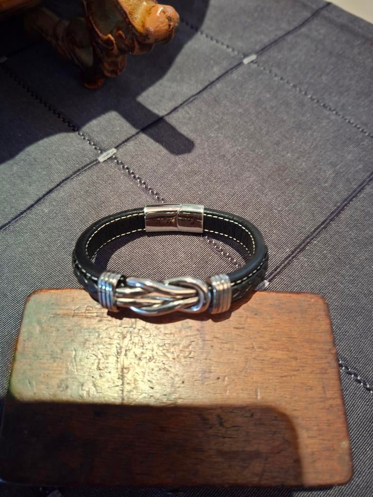 Mooi lederen armband, Ophalen