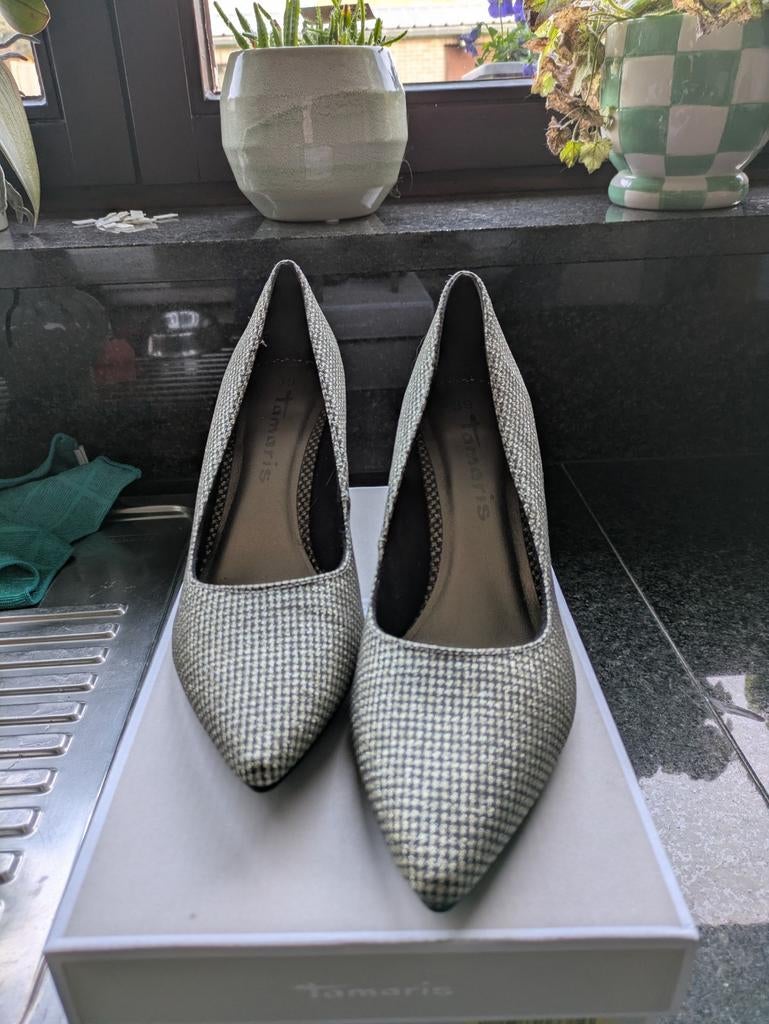 Nouveaux escarpins stylés et élégants de Tamaris, Vêtements | Femmes, Chaussures, Neuf, Escarpins, Autres couleurs, Enlèvement ou Envoi