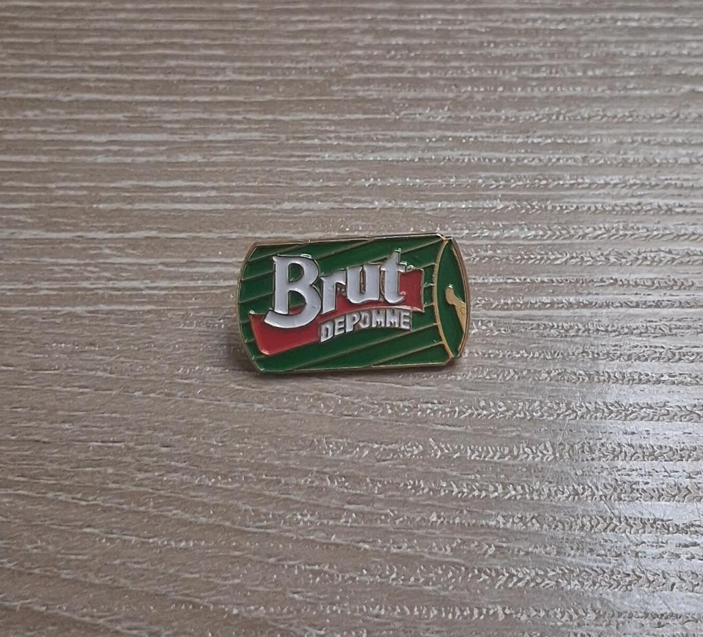 PIN - BRUT DE POMME - FRISDRANK - APPELSAP, Verzenden, Gebruikt, Merk, Speldje of Pin