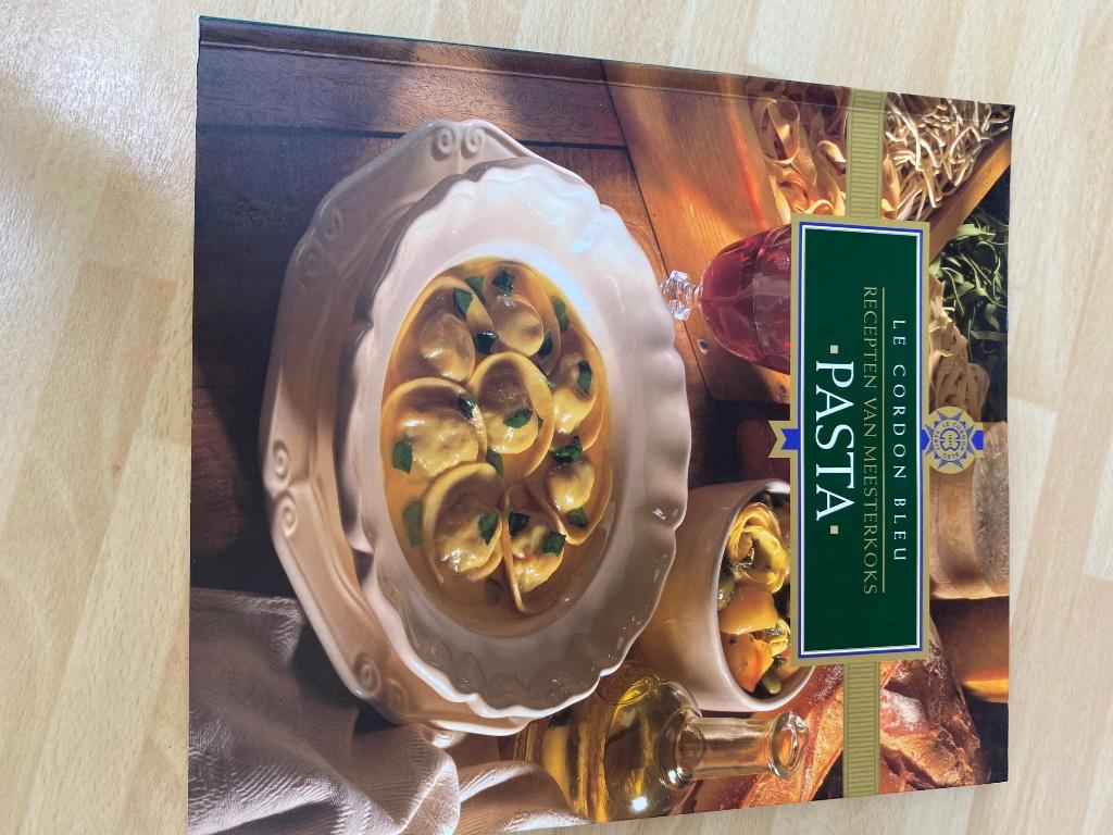 Kookboek, Boeken, Le cordon bleu, Zo goed als nieuw, Ophalen, Italië