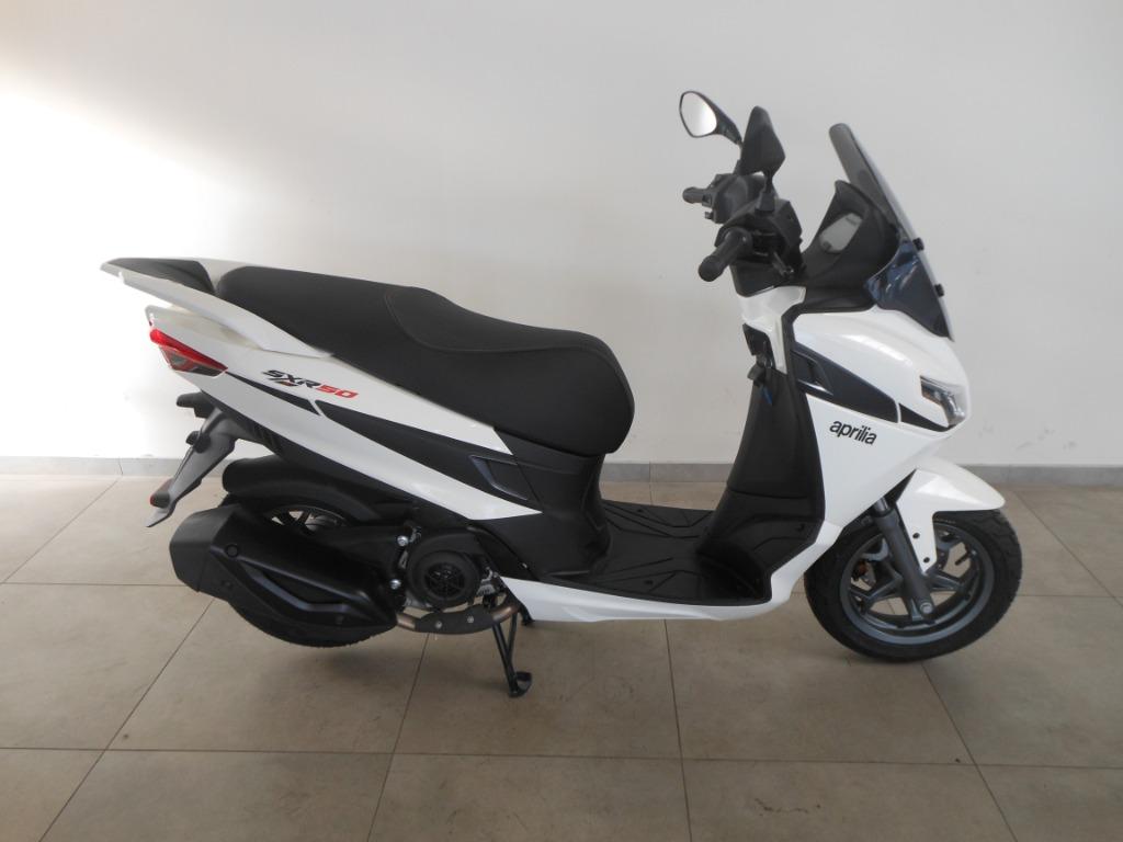 Aprilia SXR 50, Motos, Scooter, Entreprise, Jusqu'à 11 kW, Permis Moto A1 minimum