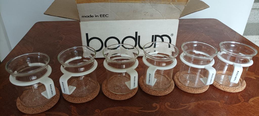 6 koffie- of theekopjes, glas, plastic handvat, ASSUBEL, Ophalen of Verzenden, Zo goed als nieuw, Overige typen