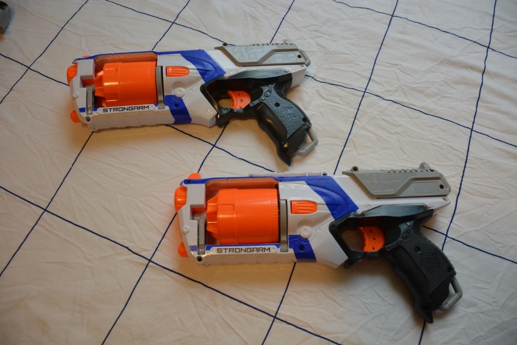 2 x Nerf gun Elite Strongarm N-Strike incl. 2x6 pijltjes, Enlèvement, Utilisé