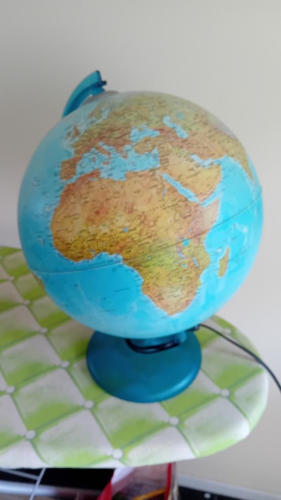 Wereldbol diameter ongeveer 25 cm, Ophalen of Verzenden, Gebruikt