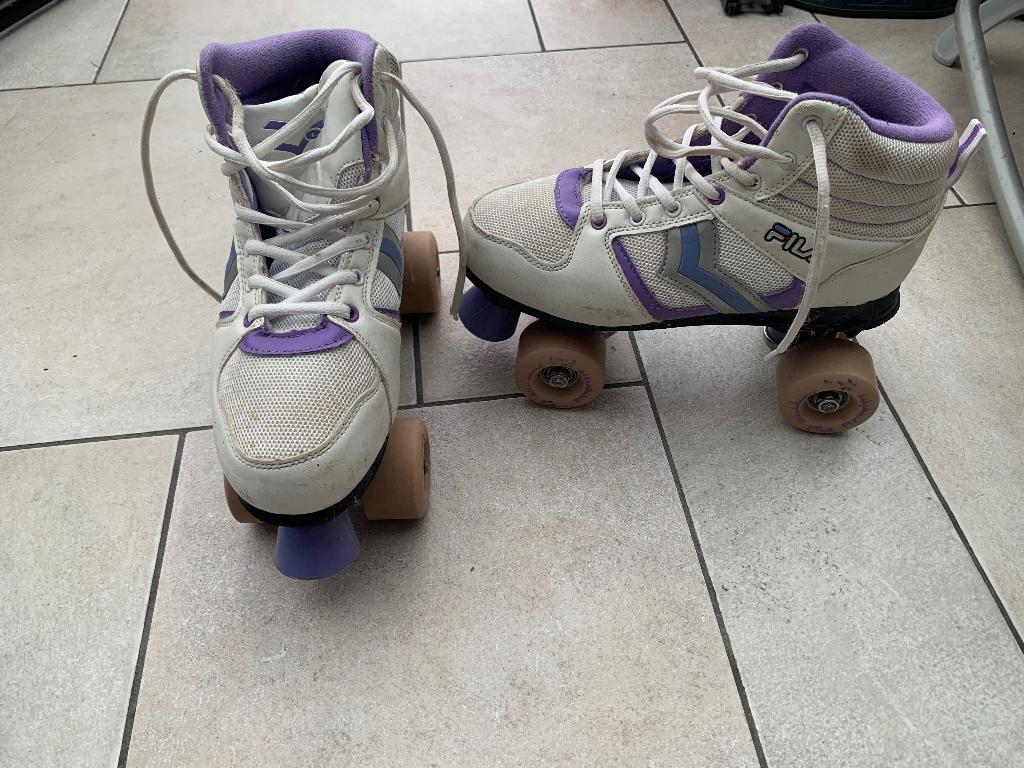 rolschaatsen 4-wielen FILA (eur 41)+ bescherming Decathlon, Enlèvement, Utilisé