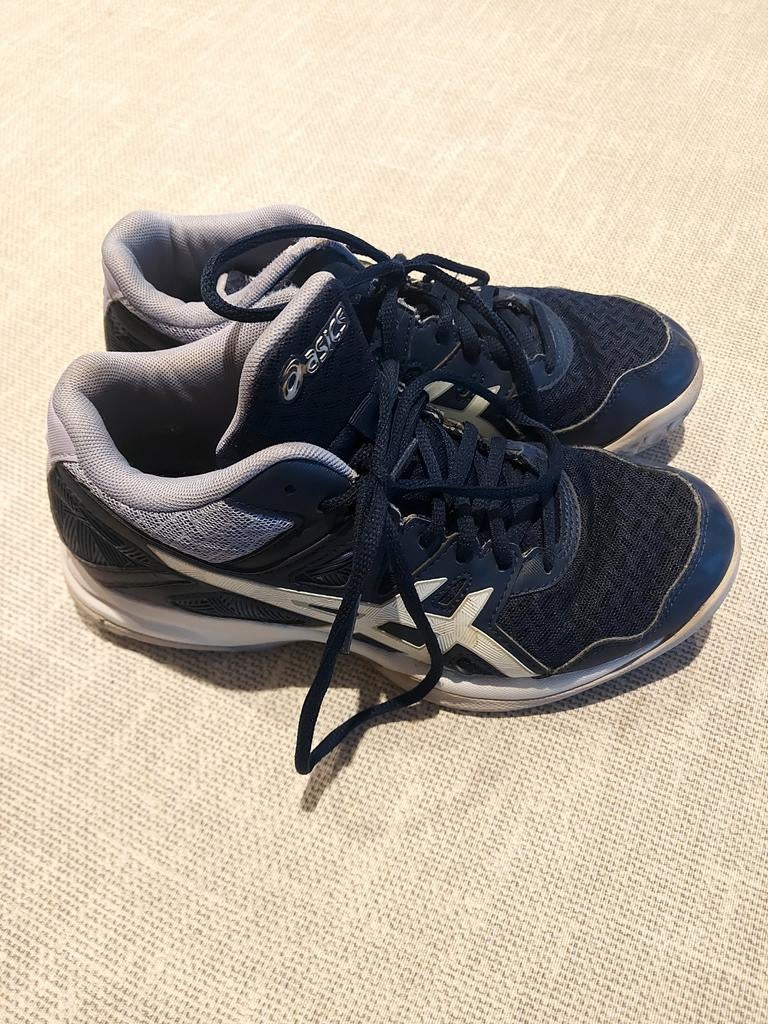 Chaussures de volley-ball Asics taille 38, Enlèvement ou Envoi, Utilisé