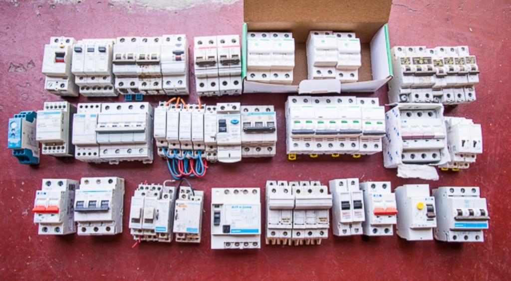 Diverse automaten voor elektriciteit / electronica, Ophalen, Nieuw, Overige typen