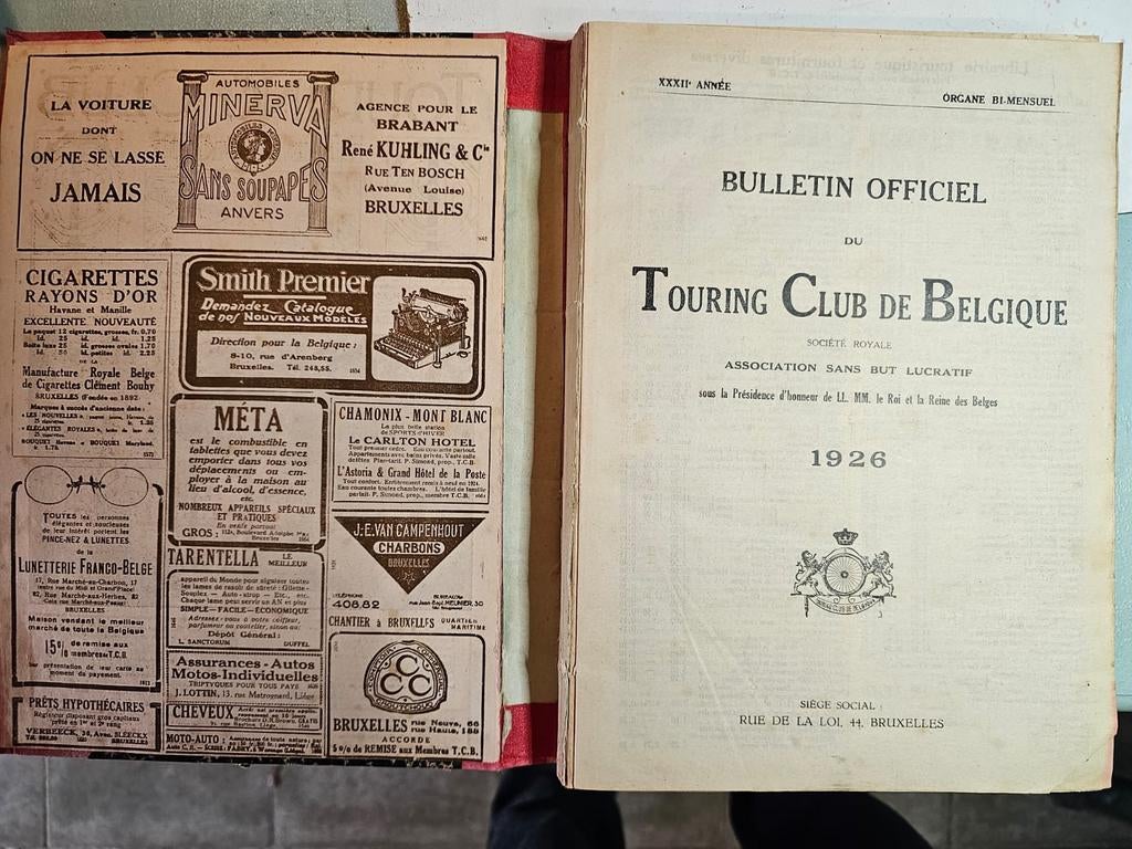 Oud boek Touring Club of Belgium 1926
Slechte conditie 
54