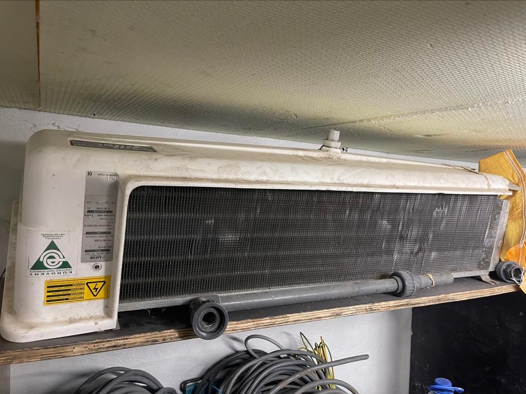 Verdamper met motor  installatie met stille motor, Enlèvement