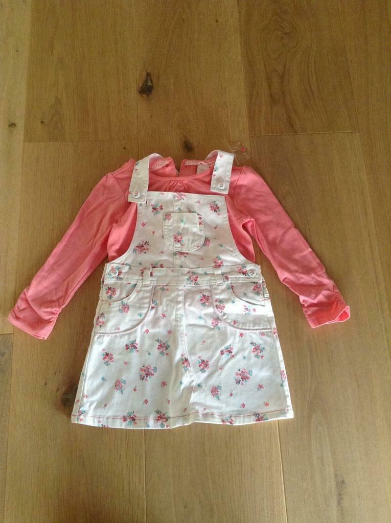 Ensemble t-shirt et jupe C&A taille 92-2 ans, Neuf, Enlèvement ou Envoi, Fille, C&A