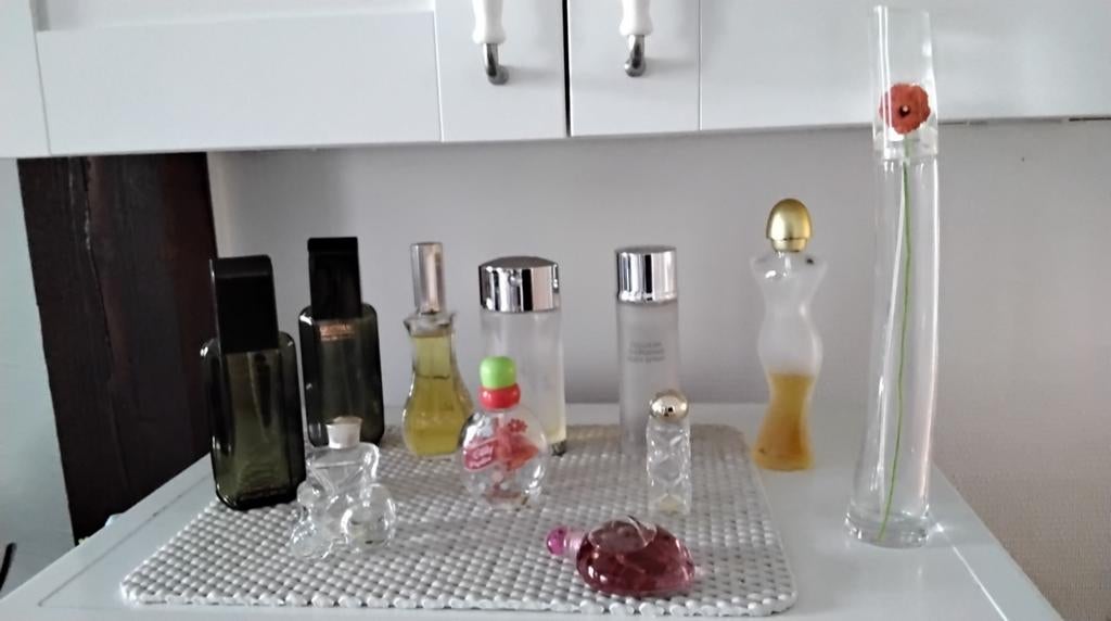 14/Flacons (10) de parfum vides: Lova Moor, Kouros, ..., Enlèvement ou Envoi, Comme neuf, Bouteille de parfum