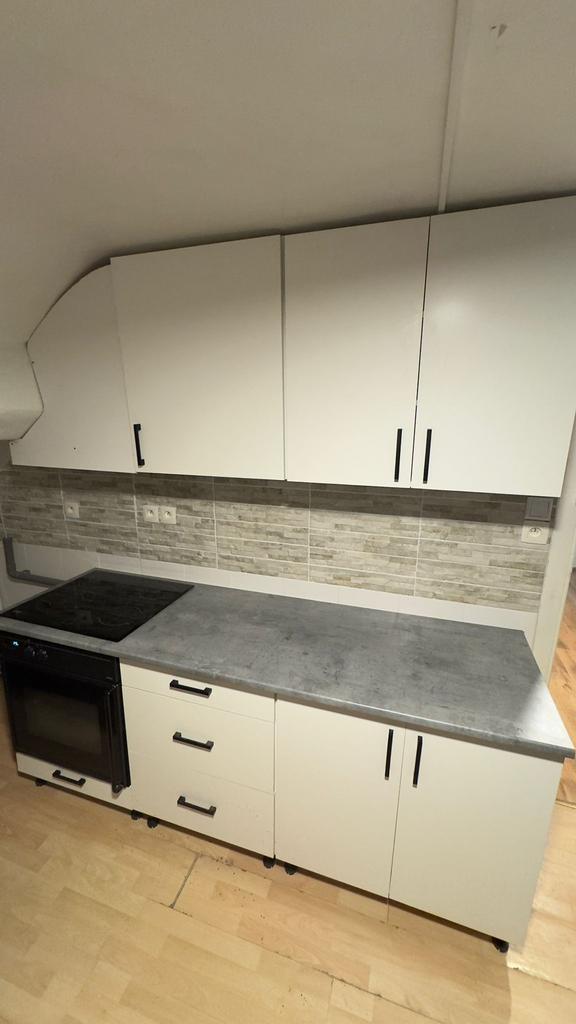 Monteur de meuble, Huis en Inrichting, Keuken | Complete keukens, Zo goed als nieuw, Ophalen of Verzenden