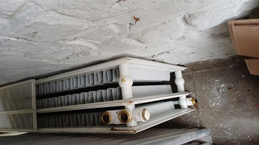 Radiateur horizontal 33, Bricolage & Construction, Chauffage & Radiateurs, Enlèvement, Utilisé, Radiateur