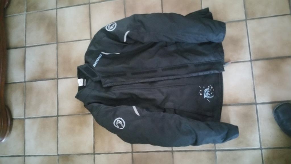 jw0882: nieuwe motorjas voor dames  merk :Bering  maat T6, Motoren, Kleding | Motorkleding, Jas | textiel, Ophalen of Verzenden